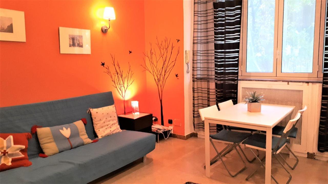 Isola Lagosta Apartment Милано Екстериор снимка