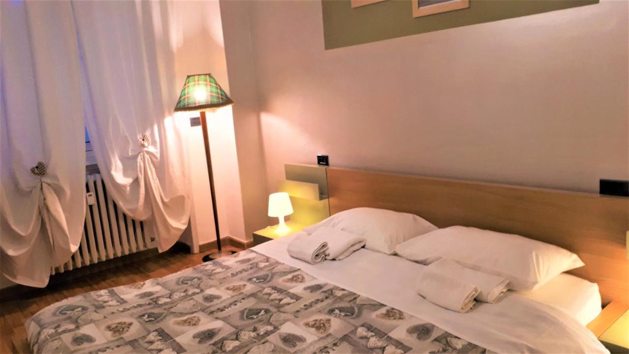 Isola Lagosta Apartment Милано Екстериор снимка